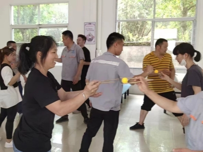 大面積的廠(chǎng)房倉(cāng)庫(kù)